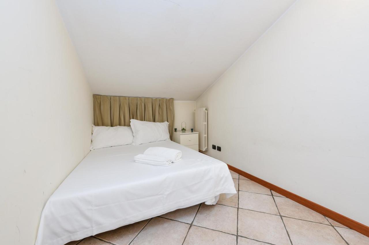 Sunset Apartment Home & Terrace ซีร์มิโอเน ภายนอก รูปภาพ